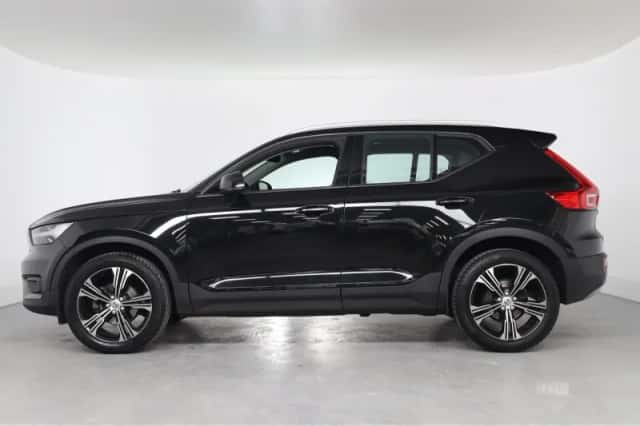 Volvo XC40 (2020) thumbnail 2