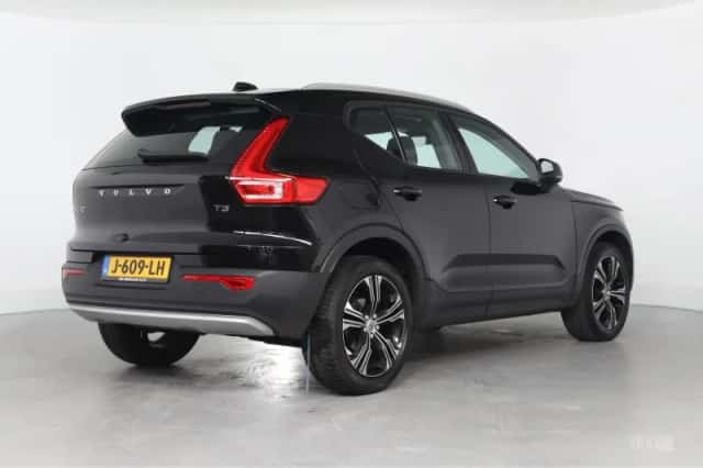 Volvo XC40 (2020) thumbnail 17