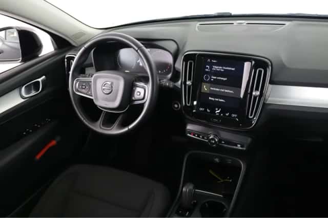 Volvo XC40 (2020) thumbnail 25