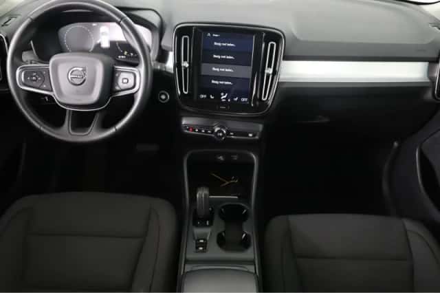 Volvo XC40 (2020) thumbnail 4