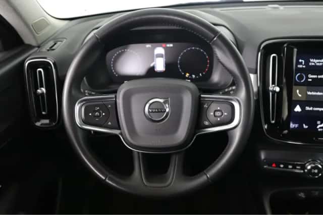 Volvo XC40 (2020) thumbnail 6