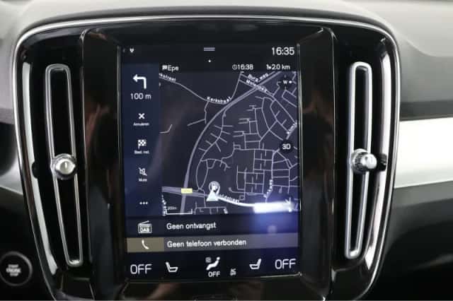 Volvo XC40 (2020) thumbnail 8