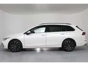 Volkswagen Golf (2023) thumbnail 2