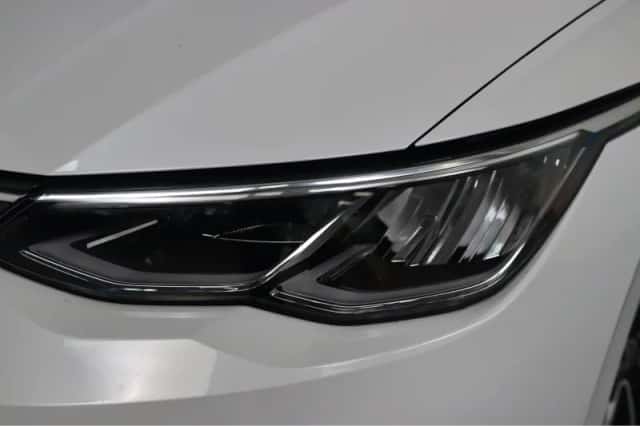 Volkswagen Golf (2023) thumbnail 11