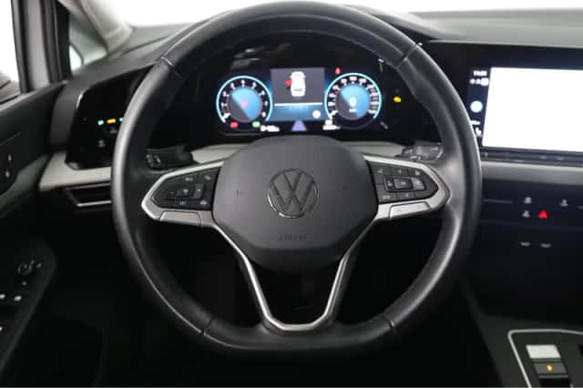 Volkswagen Golf (2023) thumbnail 13