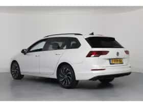 Volkswagen Golf (2023) thumbnail 3