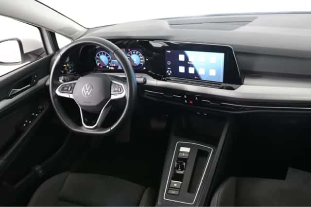Volkswagen Golf (2023) thumbnail 22