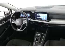 Volkswagen Golf (2023) thumbnail 22