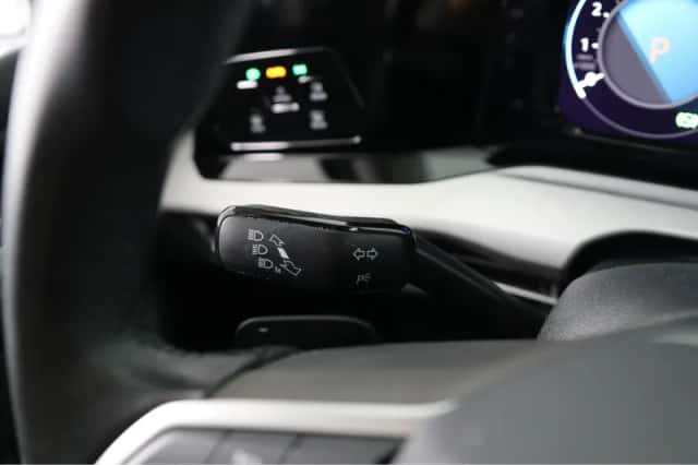 Volkswagen Golf (2023) thumbnail 30