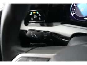 Volkswagen Golf (2023) thumbnail 30