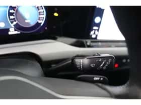 Volkswagen Golf (2023) thumbnail 31