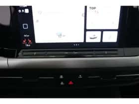 Volkswagen Golf (2023) thumbnail 34