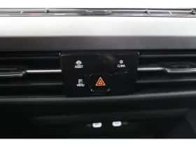 Volkswagen Golf (2023) thumbnail 35