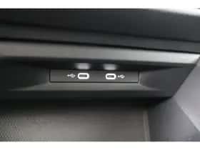 Volkswagen Golf (2023) thumbnail 39