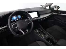 Volkswagen Golf (2023) thumbnail 5
