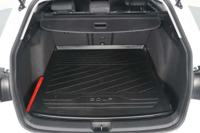 Volkswagen Golf (2023) thumbnail 43
