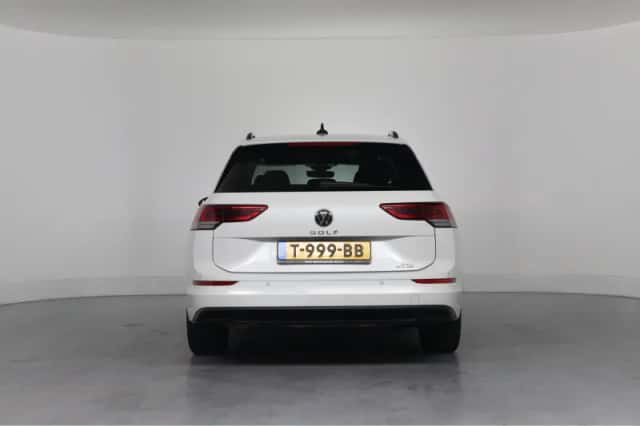 Volkswagen Golf (2023) thumbnail 8
