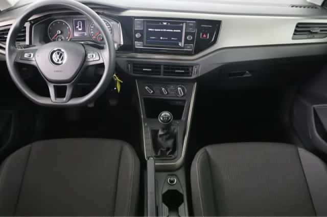Volkswagen Polo (2021) thumbnail 4