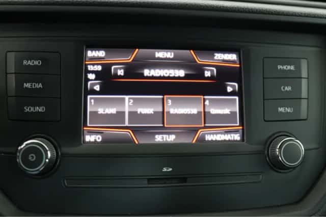 SEAT Arona (2018) thumbnail 13