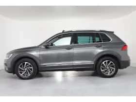 Volkswagen Tiguan (2017) thumbnail 2