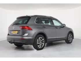 Volkswagen Tiguan (2017) thumbnail 11