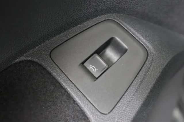 Volkswagen Tiguan (2017) thumbnail 30