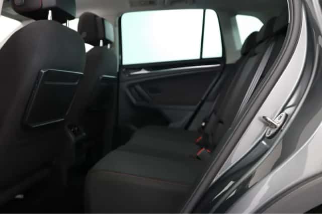 Volkswagen Tiguan (2017) thumbnail 41