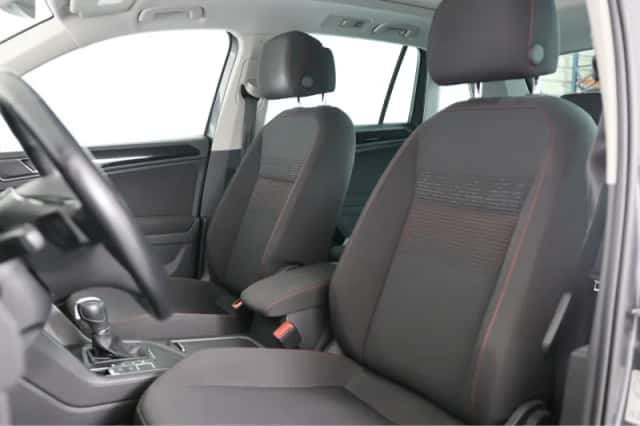 Volkswagen Tiguan (2017) thumbnail 9