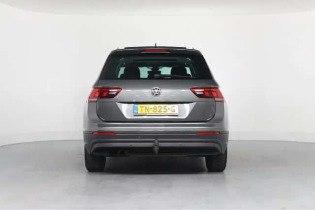 Volkswagen Tiguan (2017) thumbnail 10