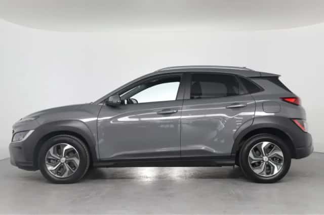 Hyundai Kona (2021) thumbnail 2