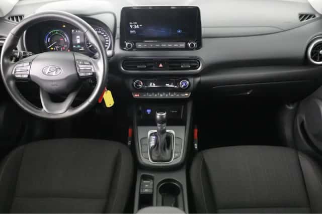 Hyundai Kona (2021) thumbnail 4
