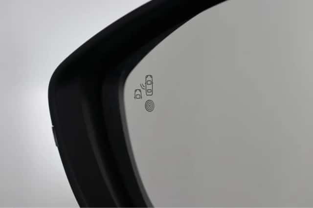 Peugeot e-2008 (2023) thumbnail 26