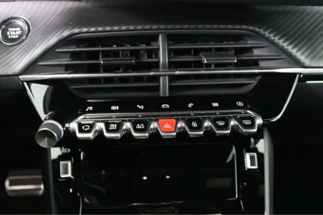 Peugeot e-2008 (2023) thumbnail 36