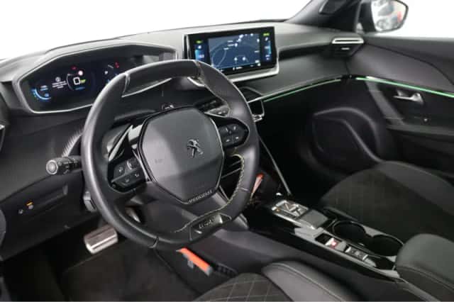 Peugeot e-2008 (2023) thumbnail 6