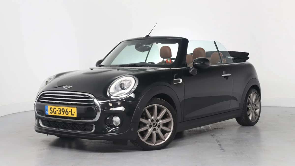 MINI Cabrio (2018) — foto 1