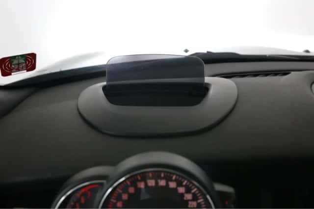 MINI Cabrio (2018) thumbnail 23