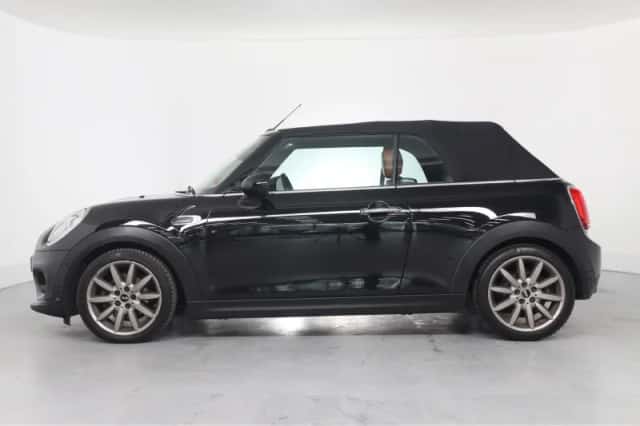 MINI Cabrio (2018) thumbnail 29