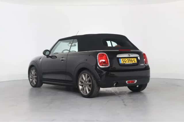MINI Cabrio (2018) thumbnail 30