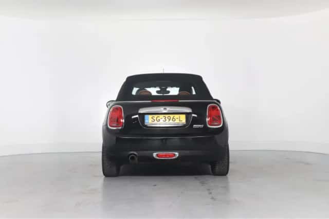 MINI Cabrio (2018) thumbnail 34