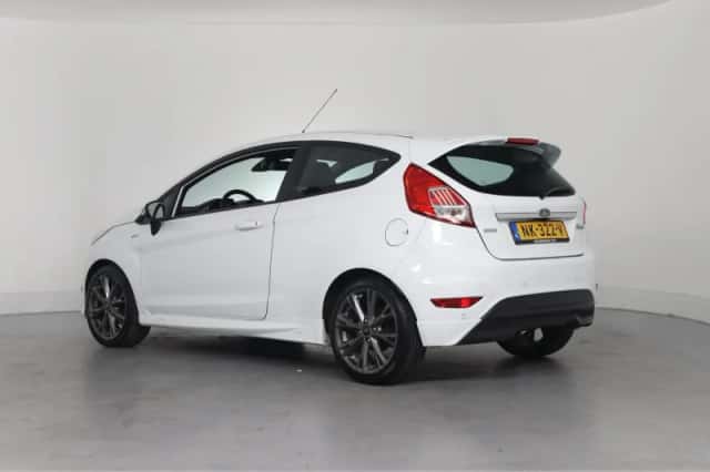Ford Fiesta (2017) thumbnail 3
