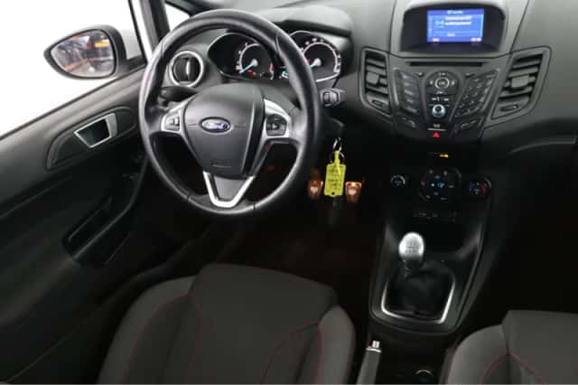 Ford Fiesta (2017) thumbnail 21