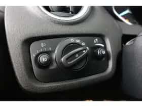 Ford Fiesta (2017) thumbnail 23