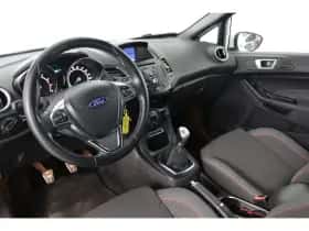 Ford Fiesta (2017) thumbnail 5
