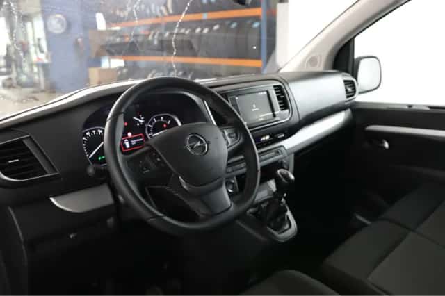 Opel Vivaro (2024) thumbnail 3