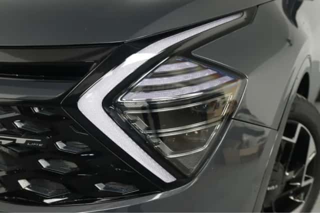 Kia Sportage (2023) thumbnail 23