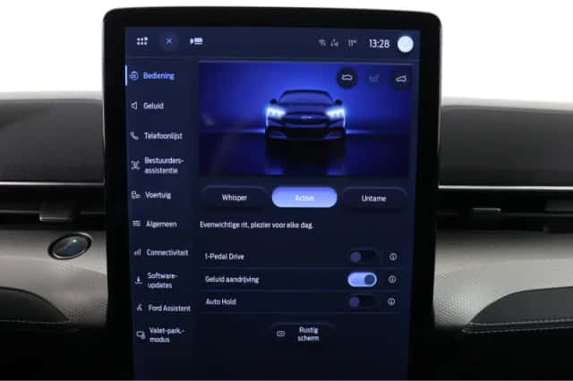 Ford Mustang Mach-E (2024) thumbnail 25