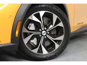 Ford Mustang Mach-E (2024) thumbnail 27