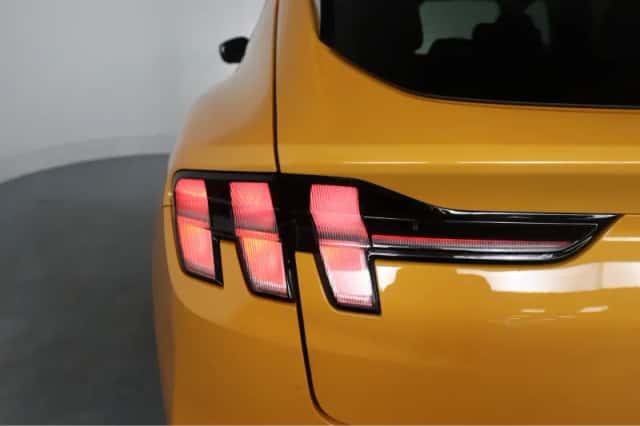 Ford Mustang Mach-E (2024) thumbnail 35