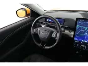 Ford Mustang Mach-E (2024) thumbnail 40