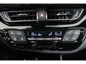 Toyota C-HR (2021) thumbnail 19